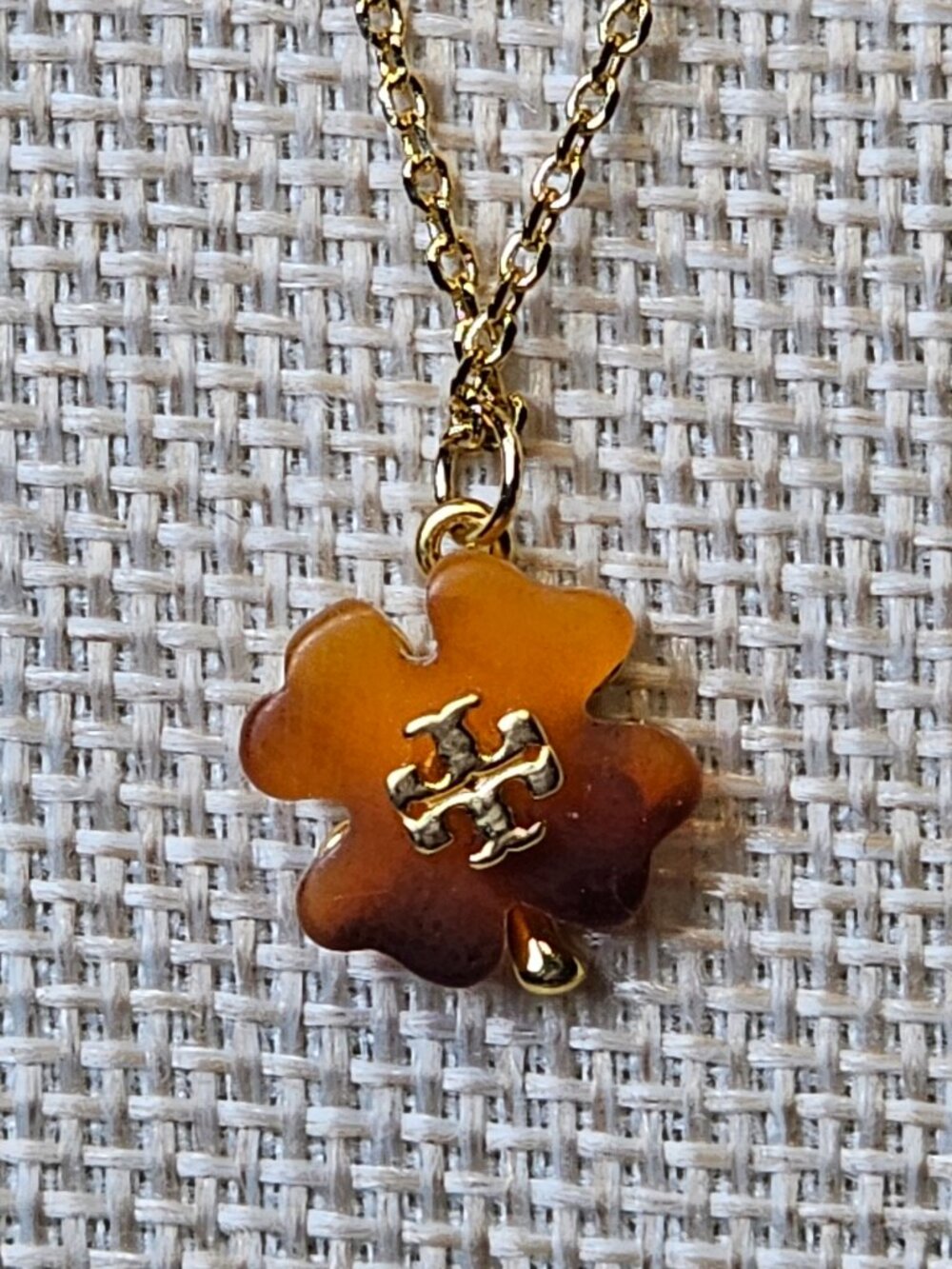 Tory Burch Roxanne Gold Tone Amber Tortoise Resin Flower Pendant Necklace New